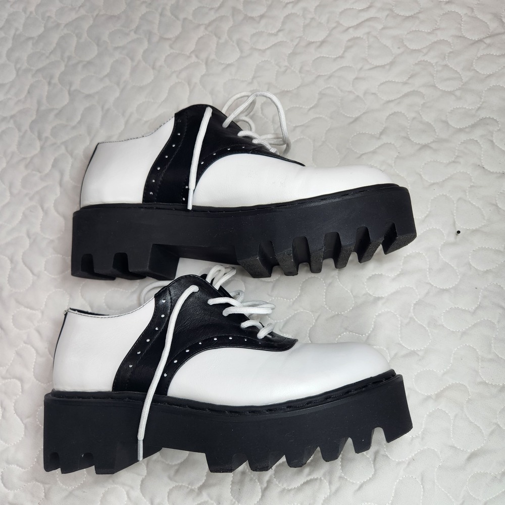 size 8 Dolls Kill Platform Oxford Shoes White Black Lug Lace up Current Mood